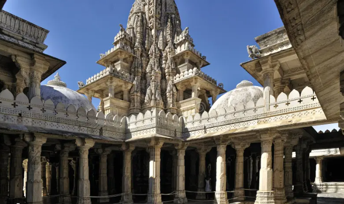 Jewel in the Jungle: The Mysterious Crooked Pillar of Ranakpur's 1,444-Column Marvel